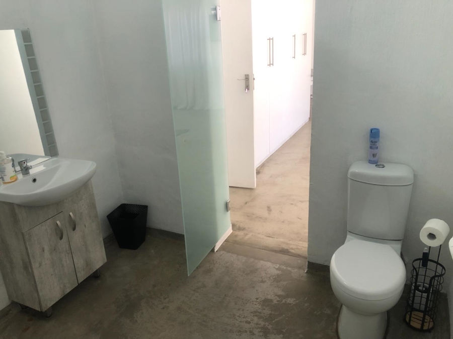 6 Bedroom Property for Sale in Westcliff Western Cape